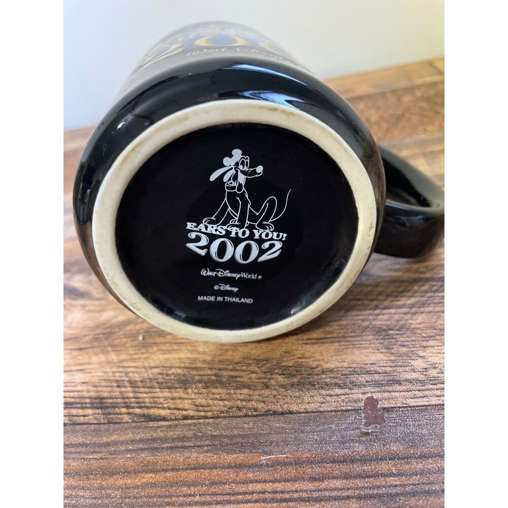 Vintage Walt Disney World Ears To You 2002 Black Ceramic Coffee Mug Souvenir - Picture 3 of 4